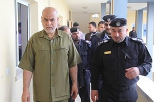 وفد من التشريعي يتفقد نظارة مركز شرطة رفح