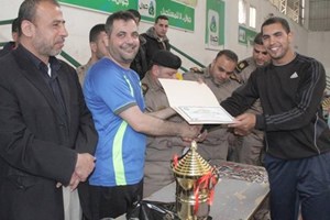 الإصلاح والتأهيل تختتم بطولة الشهيد " يوسف أبو جلهوم" الكروية