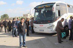 Rafah crossing is opened for the tenth group of pilgrims 
