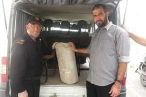 الشرطة البحرية تُسلم عمود آثار لوزارة السياحة