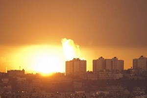 الدفاع المدني ينتشل جثة أم حامل وابنتها