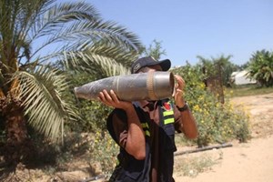  المتفجرات .. خطر محدق يُجابه بمعدات متهالكة !