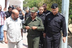 قيادة وزارة الداخلية تشيد بالدور البطولي للدفاع المدني خلال العدوان