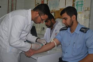 شرطة محافظة غزة تنظم حملة للتبرع بالدم