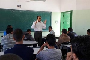 مفوضية خان يونس تُنفِّذ أكثر من 60 محاضرة توعوية لطلاب الثانوية