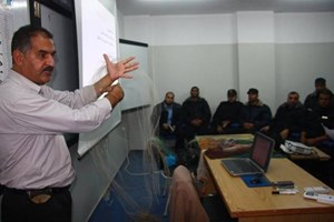 الشرطة البحرية تفتتح دورة التعرف على شباك الصيد المستخدمة بغزة