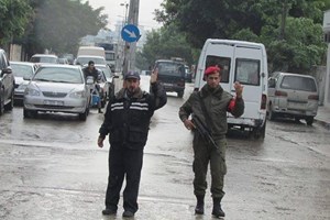 بالصور...الشرطة العسكرية تُساهم مع المرور في تنظيم السير  