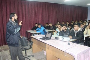 شرطة مكافحة المخدرات تنظم حملة توعوية للطلبة