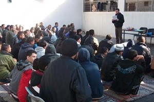 افتتاح حملة "نحن للمسرى فداء" لنزلاء شرطة خانيونس