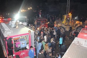 الدفاع المدني يخمد حريقاً هائلاً شبَّ بمصنع دلول للبلاستك بمدينة غزة