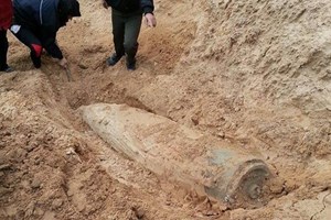 هندسة متفجرات الشمال تفكك صاروخ اف 16 من مخلفات الاحتلال