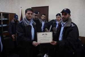 الشرطة القضائية تكرم ضباطها وأفرادها المتميزين خلال 2014