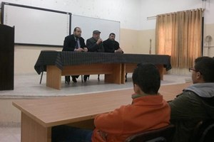  توجيه غزة ينظم محاضرة سياسية لطلاب مدرسة الكرمل الثانوية