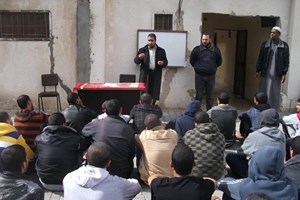 توجيه رفح يفتتح دورة أمنية لنزلاء مركز توقيف رفح