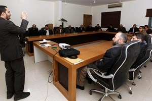 مركز التدريب الإعلامي يختتم دورة في العلاقات العامة