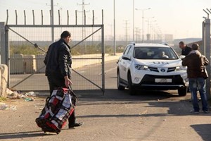 سفر ووصول 1054 شخصاً الأربعاء عبر بيت حانون