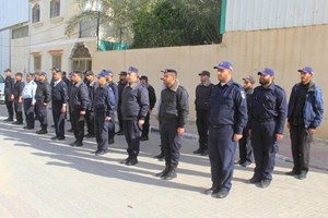 شرطة البلديات بالمحافظة الوسطى تنظم طابور أركان لعناصرها