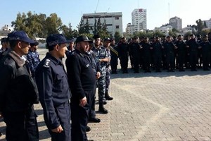 اللواء البطش يتفقد دورتي صف ضباط الـ 17 والتأسيسية الـــ 9