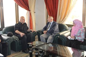 كلية الرباط الجامعية تستقبل وفداً من الصليب الأحمر