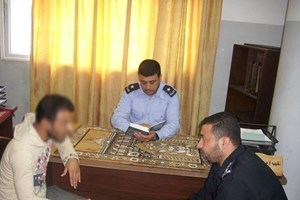 مركز التفاح والدرج .. من نظارات عقاب إلى مدارس علمٍ وتربية