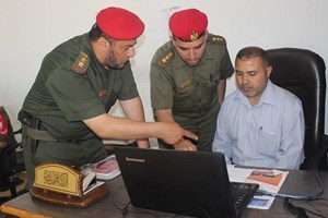 مساعد المراقب العام يتفقد الشرطة العسكرية 