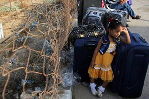 مغادرة 474 مسافراً عبر معبر رفح الاثنين