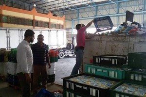 مباحث التموين بالوسطى تتلف كمية من المواد الغذائية