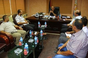 علاقات الداخلية تزور عدداً من المؤسسات الاقتصادية بغزة