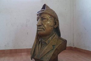 شرطة مباحث الشمال تعثر على تمثال الرئيس الراحل عرفات