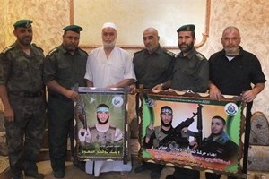 قيادة الأمن الوطني تزور عائلة ابنها الشهيد وليد مسعود