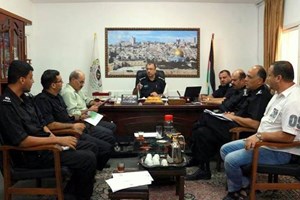 قيادة الدفاع المدني تناقش الاستعدادات للتعامل مع موسم الشتاء