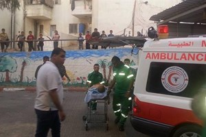 الخدمات الطبية تُخلي 21 جريحاً وتستقبل 32 آخرين