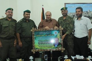 وفدٌ من قادة القوات يزور المستشار السابق الدعاليس