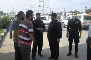 اللواء البطش يتفقد الشرطة في معبر بيت حانون