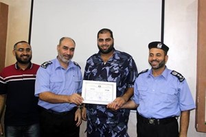 شرطة الشمال تكرم المشاركين بدورة "الإعلام الجديد"