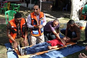 مناورة إسعافية للخدمات الطبية بالتعاون مع جامعة فلسطين