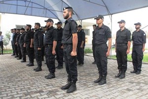 طابور أركان لشرطة المكافحة بالوسطى بمشاركة التوجيه السياسي