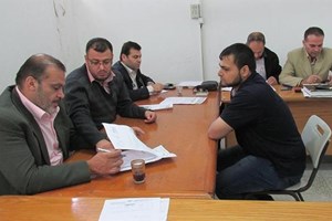 الخدمات تُجري الفحوص الطبية لجرحى الداخلية