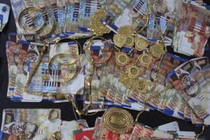 مباحث دير البلح تنجز قضية سطو وسرقة مصاغ ذهبي