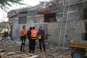 وفاة وإصابتين فى انهيار منزل وسط غزة