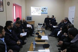 شرطة المرور تعقد ورشة عمل لدراسة الازدحام المروري على مفترق الشجاعية