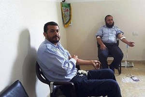 توجيه خانيونس ينظم حملة تبرع بالدم لمركز شرطة الشرقية والنزلاء