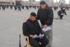 التوجيه السياسي يعقد اختبارات دورات أحكام تلاوة لــ 600 ضابط