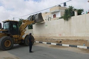 شرطة البلديات تفتح شارعاً مهماً شرق خانيونس