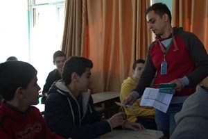  الداخلية تُسلم 36 ألف طالب بطاقات هوية أولى