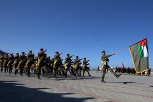 مديريـة التدريب تُخـرِّج فـوج "نحــو القـــدس"