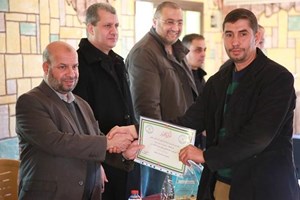 أبو ماضي يكرم موظفي مديرية داخلية غزة