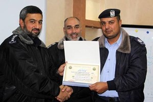 قيادة الشرطة تكرم مفتشي التحقيق والتنفيذ والشكاوى بالشمال 