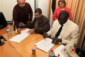 الداخلية توقع مذكرة تفاهم مع اللجنة الدولية للصليب الأحمر