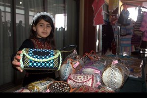 نزيلات يُحولن عتمة السجن إلى "إشراقة أمل"